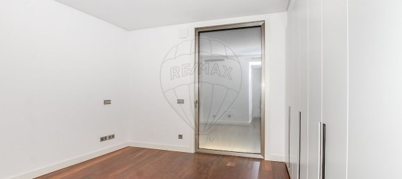 3 bedrooms Apartment in Lisbon, Portugal No. 129503 19