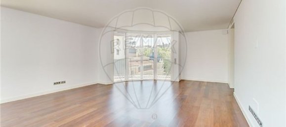 3 bedrooms Apartment in Lisbon, Portugal No. 129503 7