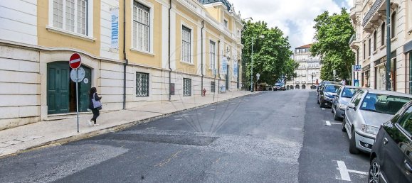 3 bedrooms Apartment in Lisbon, Portugal No. 129503 4