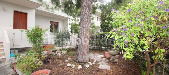 2 bedrooms Apartment in Montemarciano, Italy No. 258227 14