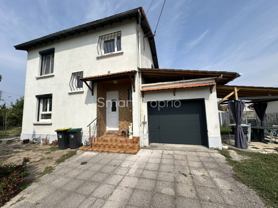 3 bedrooms House in Riom, France No. 321400