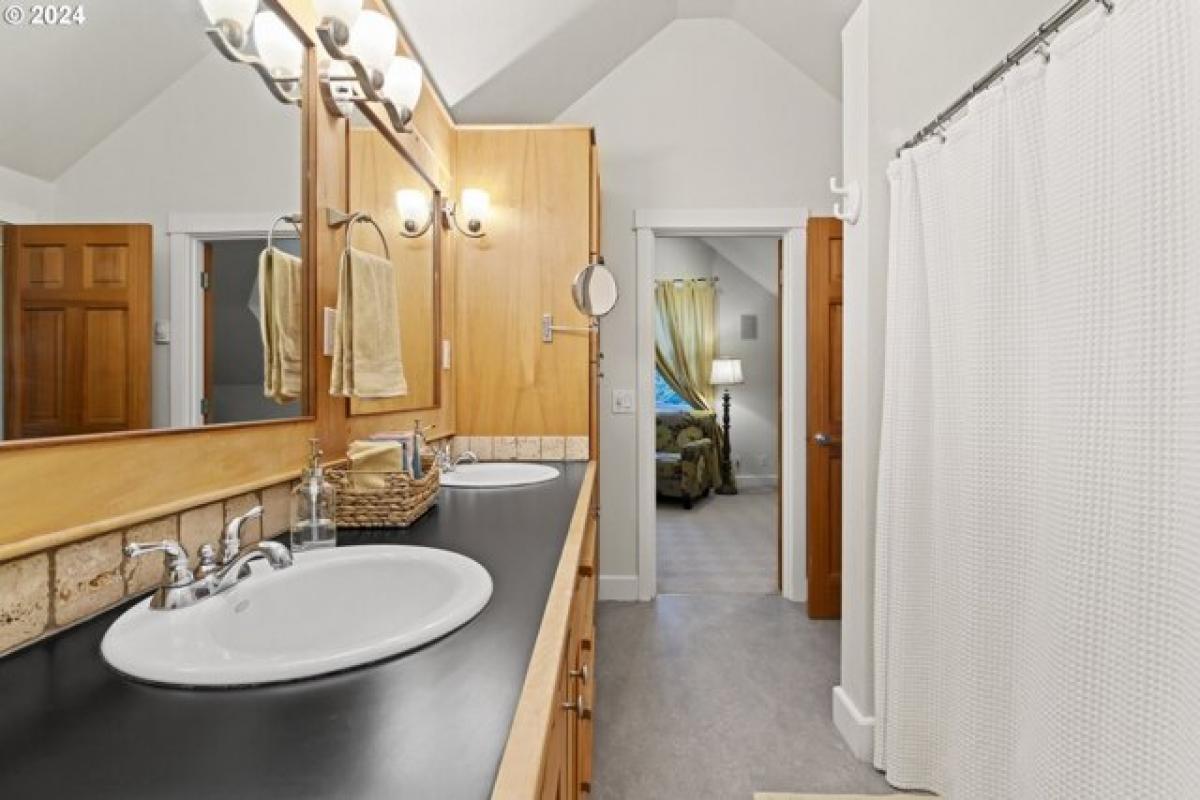 3 bedrooms House in Eugene, USA No. 408645