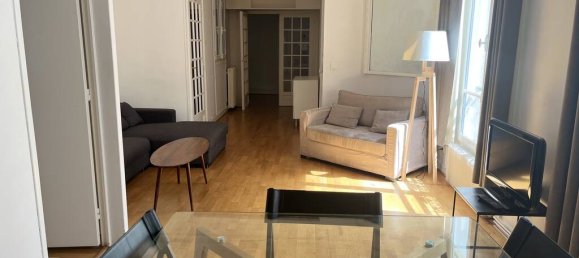 1 bedroom Apartment in Paris, France No. 333303 4