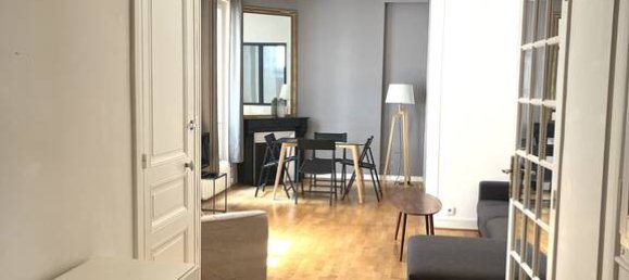 1 bedroom Apartment in Paris, France No. 333303 2