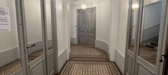 1 bedroom Apartment in Paris, France No. 333303 9
