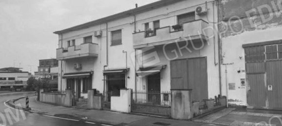 5 rooms Apartment in Jolanda di Savoia, Italy No. 25080 2