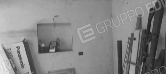 5 rooms Apartment in Jolanda di Savoia, Italy No. 25080 25