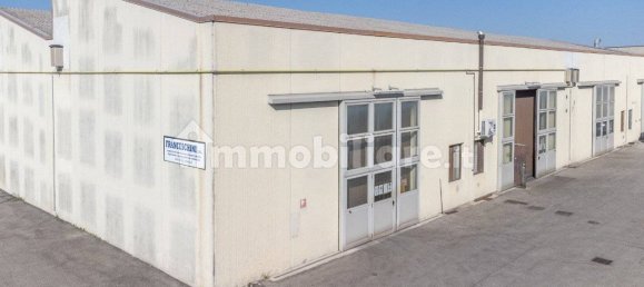 Lagerhaus in Castel Guelfo di Bologna, Italy 1600m², Nr. 85890 21