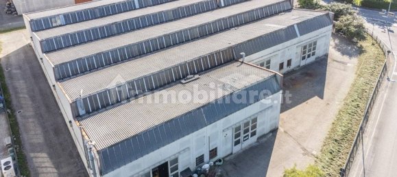 Lagerhaus in Castel Guelfo di Bologna, Italy 1600m², Nr. 85890 26