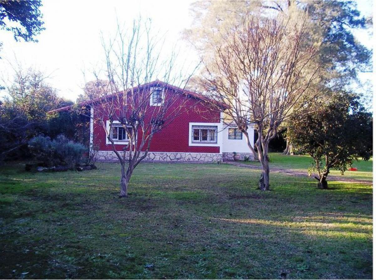 2 bedrooms Farm in Canuelas, Argentina No. 41018