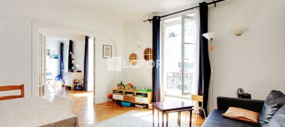 1 bedroom Apartment in Paris, France No. 313081 2