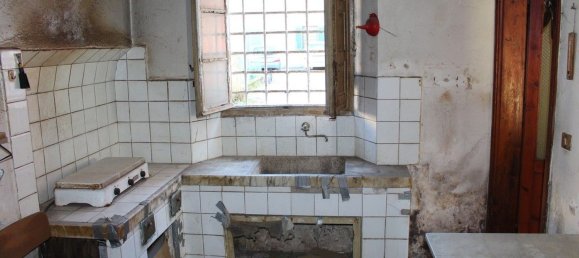 6 rooms House in Capannori, Italy No. 89539 3