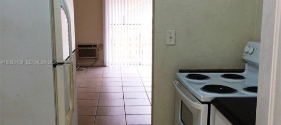 1 dormitorio propiedad comercial en alquiler en Miami, Miami-Dade, Florida, USA № 615035 12