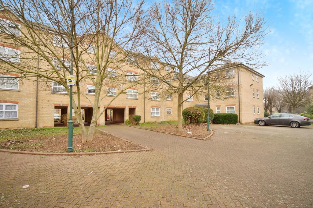 1 bedroom Apartment in Enfield, United Kingdom No. 11539