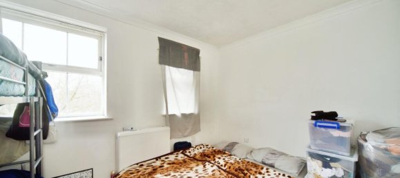 1 bedroom Apartment in Enfield, United Kingdom No. 11539 11