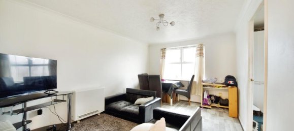 1 bedroom Apartment in Enfield, United Kingdom No. 11539 2
