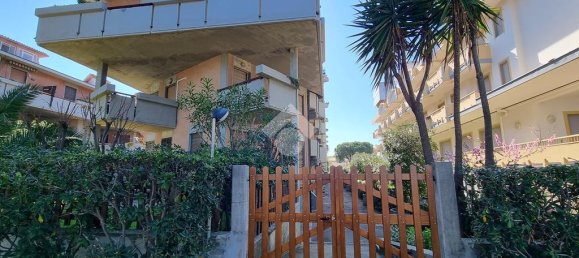 Квартира с 2 спальнями в Пинето, Италия № 160184 3