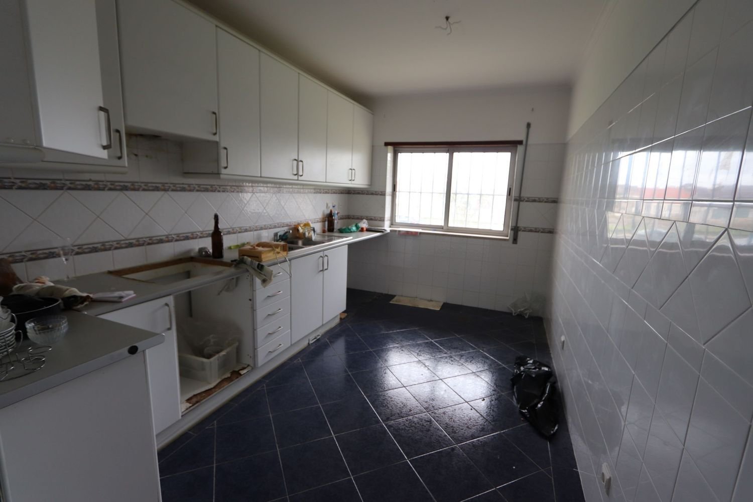 4 bedrooms Apartment in Barreiro, Portugal No. 347936