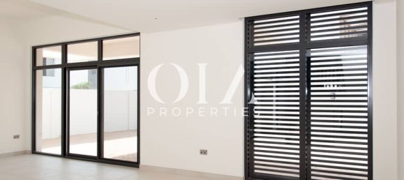 5 bedrooms Villa in Yas Island, UAE No. 20544 6