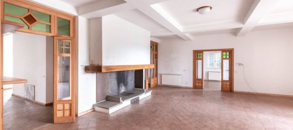 Вилла с 10 спальнями в Фьюмичино, Италия № 371576 11