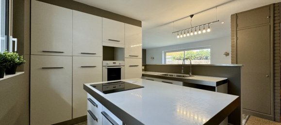 4 bedrooms House in Olivet, France No. 228428 2