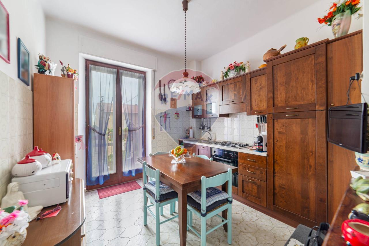5 rooms Apartment in Monsano, Italy No. 3088