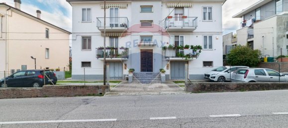 5 rooms Apartment in Monsano, Italy No. 3088 10