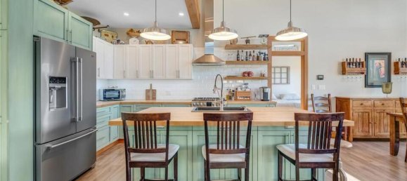 Casa de 3 dormitorios en British Columbia, Canada No. 1222 10