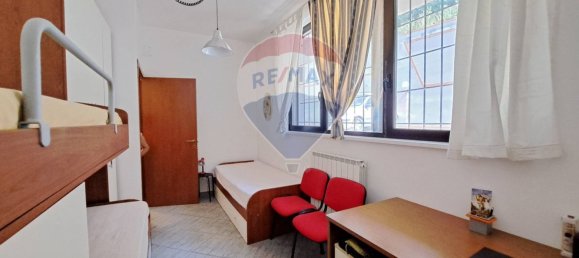 Apartamento de 2 dormitorios en Chieti, Italy No. 325901 16