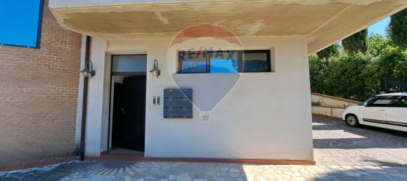 Apartamento de 2 dormitorios en Chieti, Italy No. 325901 2