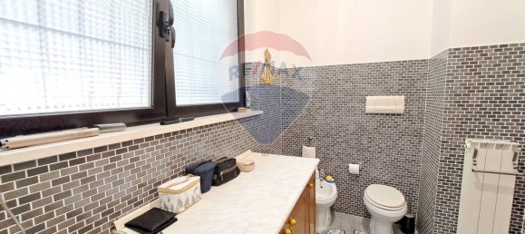 Apartamento de 2 dormitorios en Chieti, Italy No. 325901 19