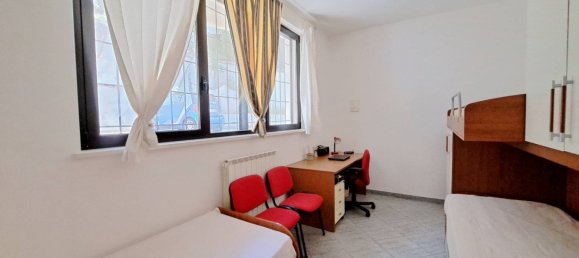 Apartamento de 2 dormitorios en Chieti, Italy No. 325901 13