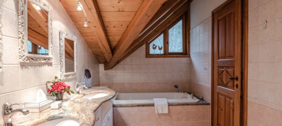 6 bedrooms Commercial property in Chamonix-Mont-Blanc, France No. 1080 17