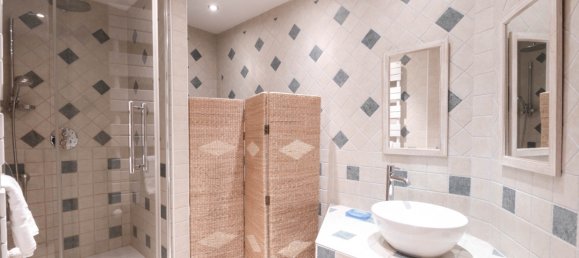 6 bedrooms Commercial property in Chamonix-Mont-Blanc, France No. 1080 26