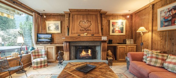 6 bedrooms Commercial property in Chamonix-Mont-Blanc, France No. 1080 3