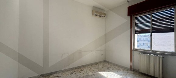 Квартира с 3 комнатами в Фоджа, Италия № 31384 14