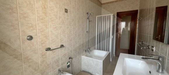 Квартира с 3 комнатами в Фоджа, Италия № 31384 23