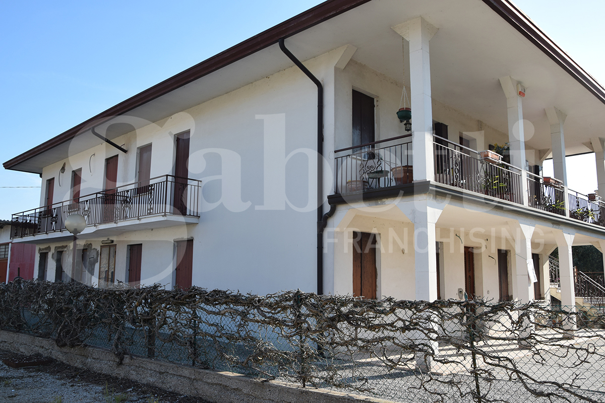 Квартира с 5 спальнями в Леньяро, Италия № 70775