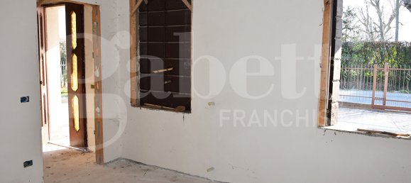 Квартира с 5 спальнями в Леньяро, Италия № 70775 8