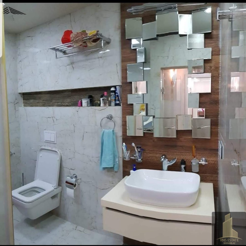 Квартира с 4 спальнями в Баку, Азербайджан № 1426