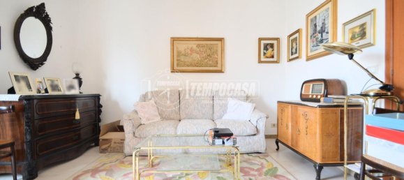Apartamento de 3 divisões em Gioia del Colle, Italy N.º 42029 3