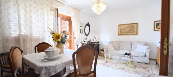 Apartamento de 3 divisões em Gioia del Colle, Italy N.º 42029 5