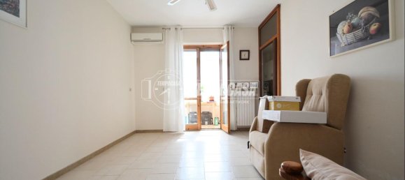 Apartamento de 3 divisões em Gioia del Colle, Italy N.º 42029 8