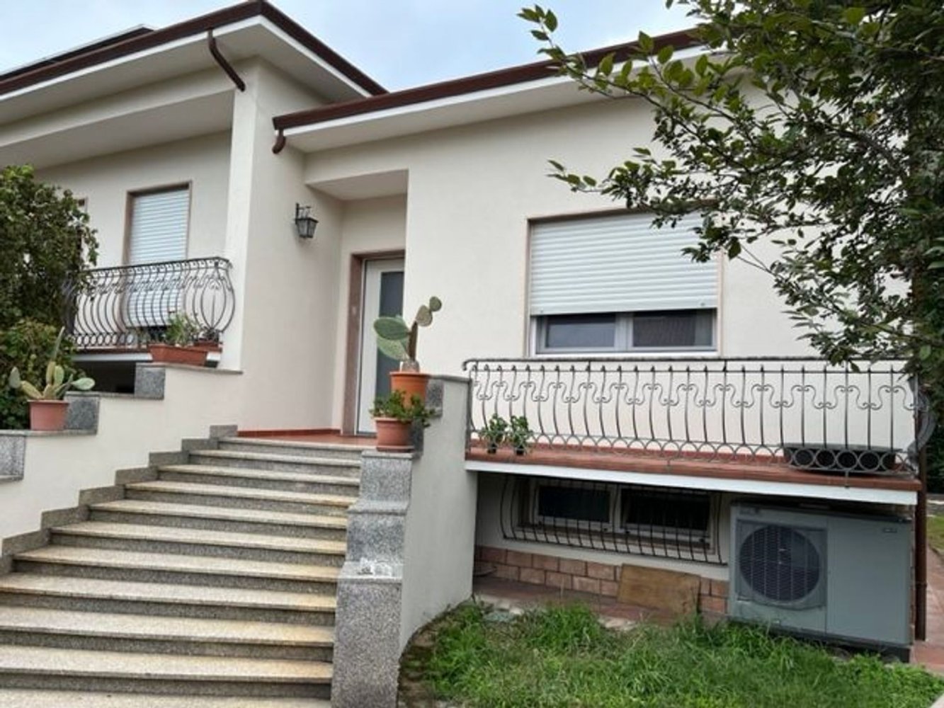 13 rooms Villa in Venice, Italy No. 257169