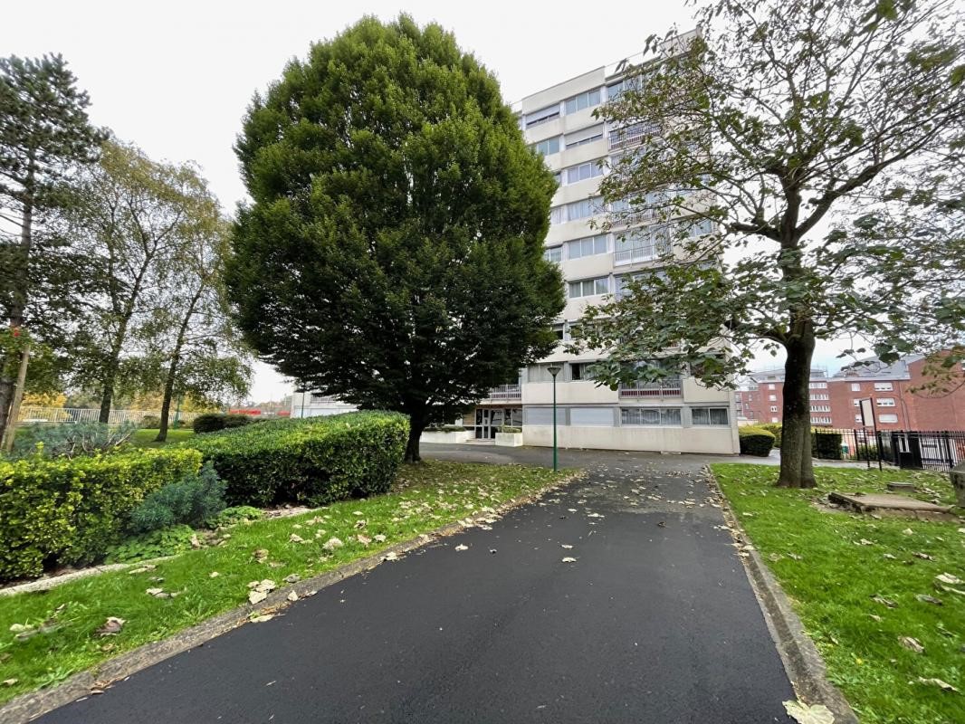 2 bedrooms Apartment in Amiens, France No. 152074