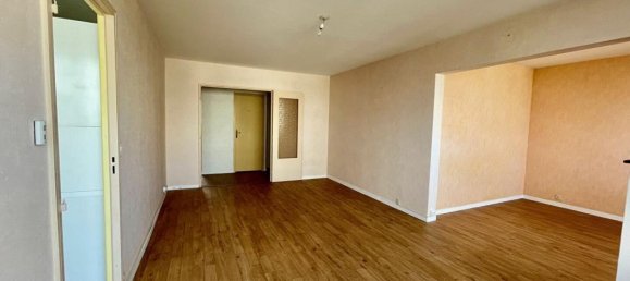 2 bedrooms Apartment in Amiens, France No. 152074 3