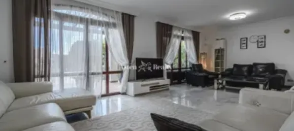 5 bedrooms Villa in Adeje, Spain No. 27336 9