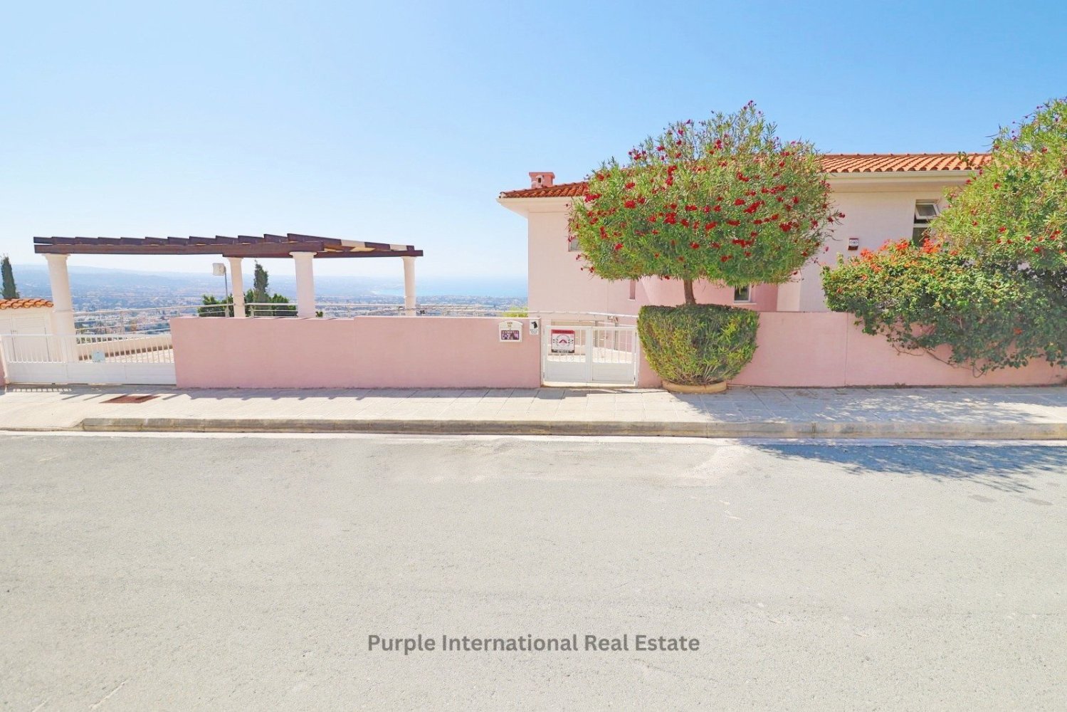 Villa de 5 dormitorios en Pegeia, Cyprus No. 22012