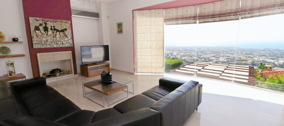 Villa de 5 dormitorios en Pegeia, Cyprus No. 22012 3