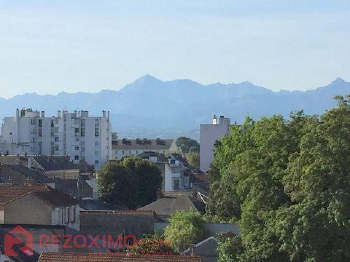 3 bedrooms Condo in Tarbes, France No. 33518